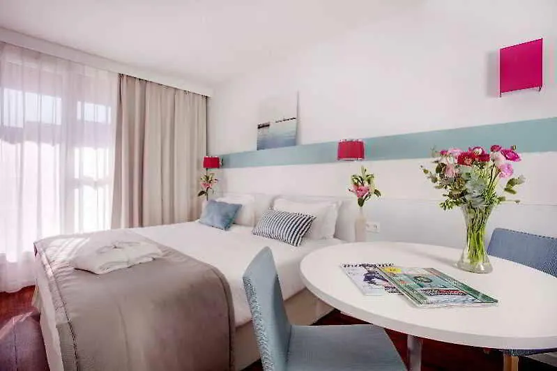 Rockypop Marseille Hotel